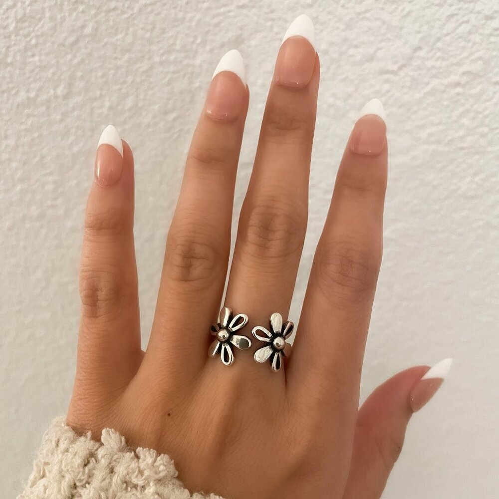 925 Sterling Silver Flower Ring Geometric Floral Ring Dainty Minimalist Ring - Picture 3 of 9